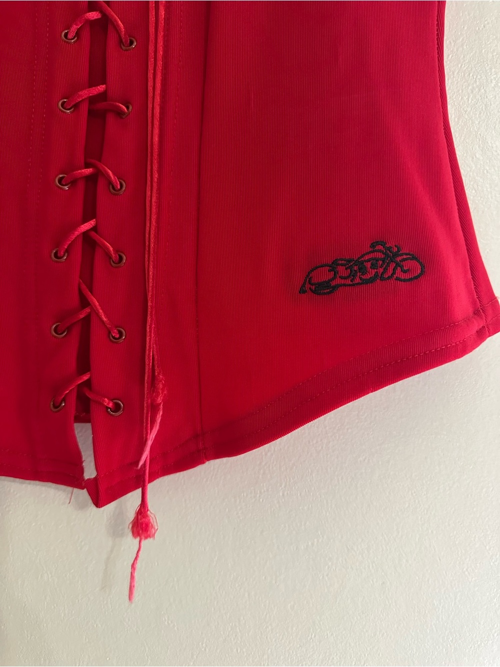 Red Lace-Up Tank Corset Top - Picture 2 of 4